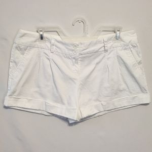 Cuffed Hem White Shorts